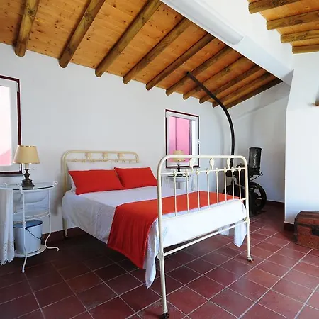 Gospodarstwo wiejskie Hortas De Baixo, Luz De *